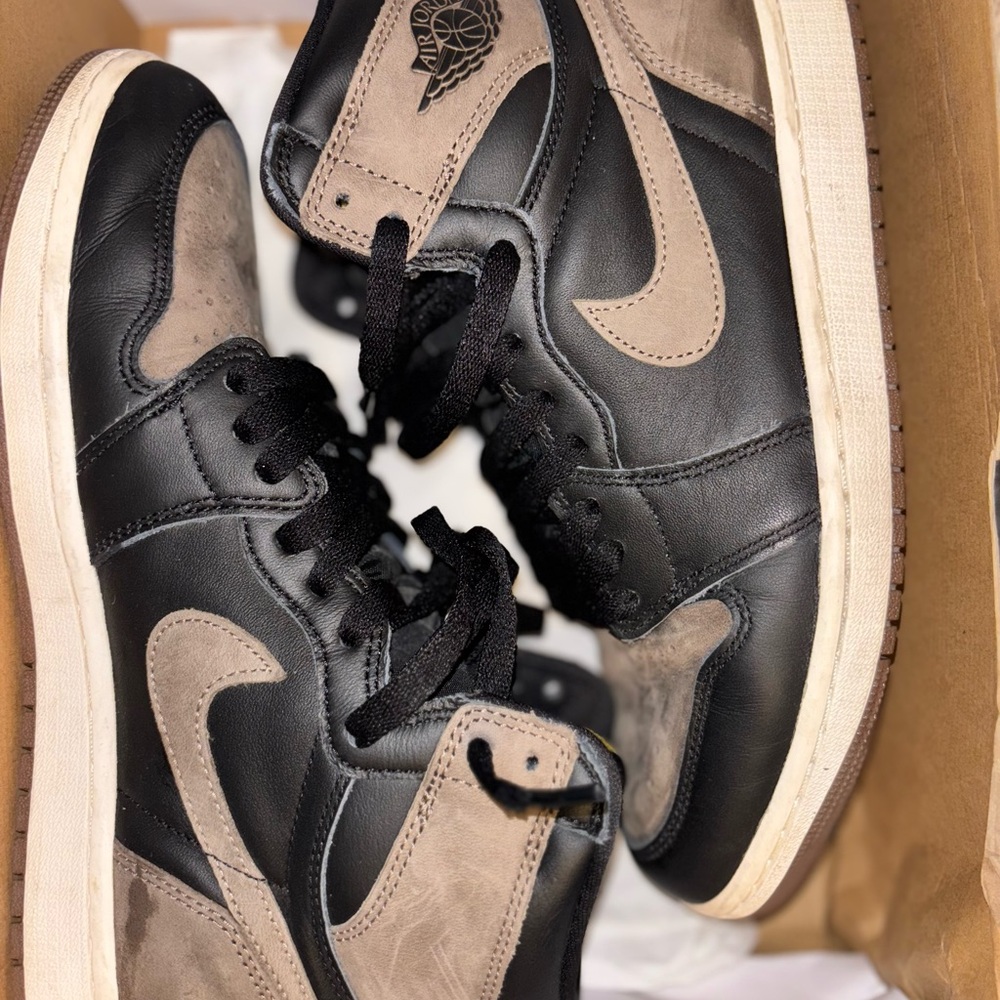 Nike Men's Black and Brown Sneakers